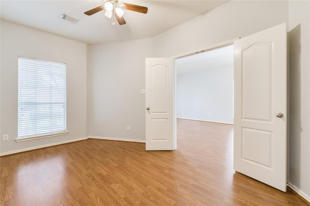3402 Pebble Beach Lane, Pearland, Texas image 6