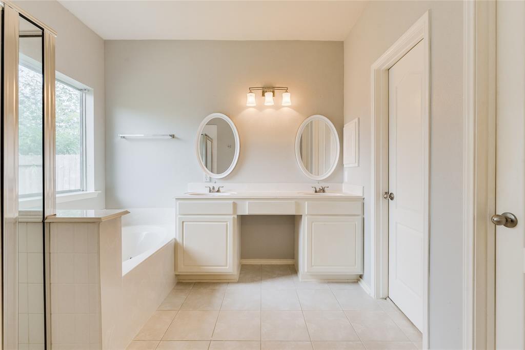 3402 Pebble Beach Lane, Pearland, Texas image 26