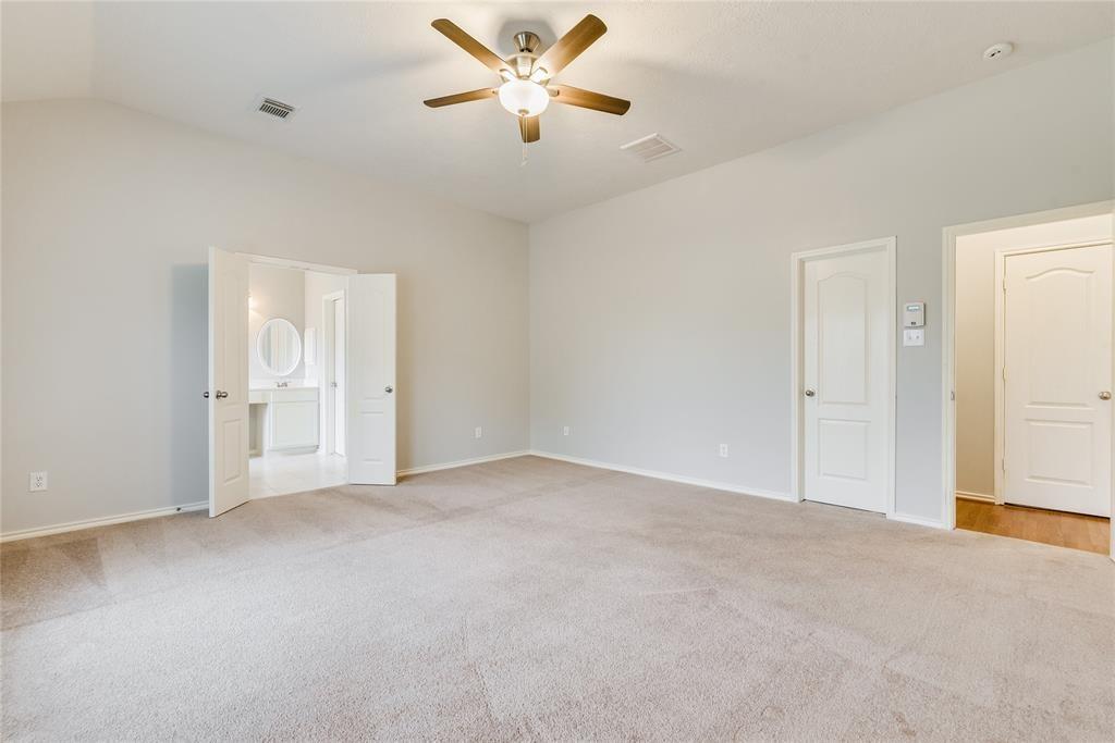 3402 Pebble Beach Lane, Pearland, Texas image 20