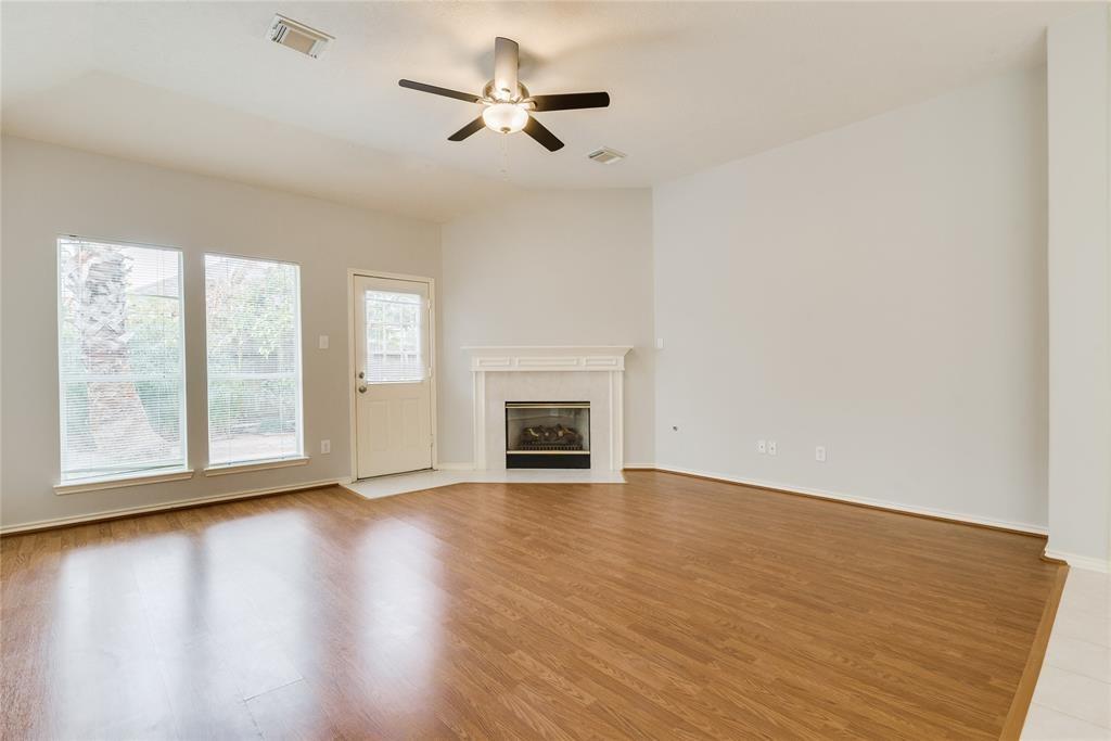 3402 Pebble Beach Lane, Pearland, Texas image 18