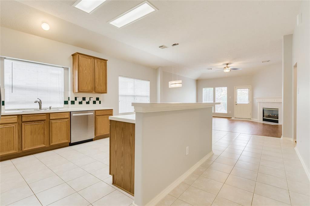 3402 Pebble Beach Lane, Pearland, Texas image 8