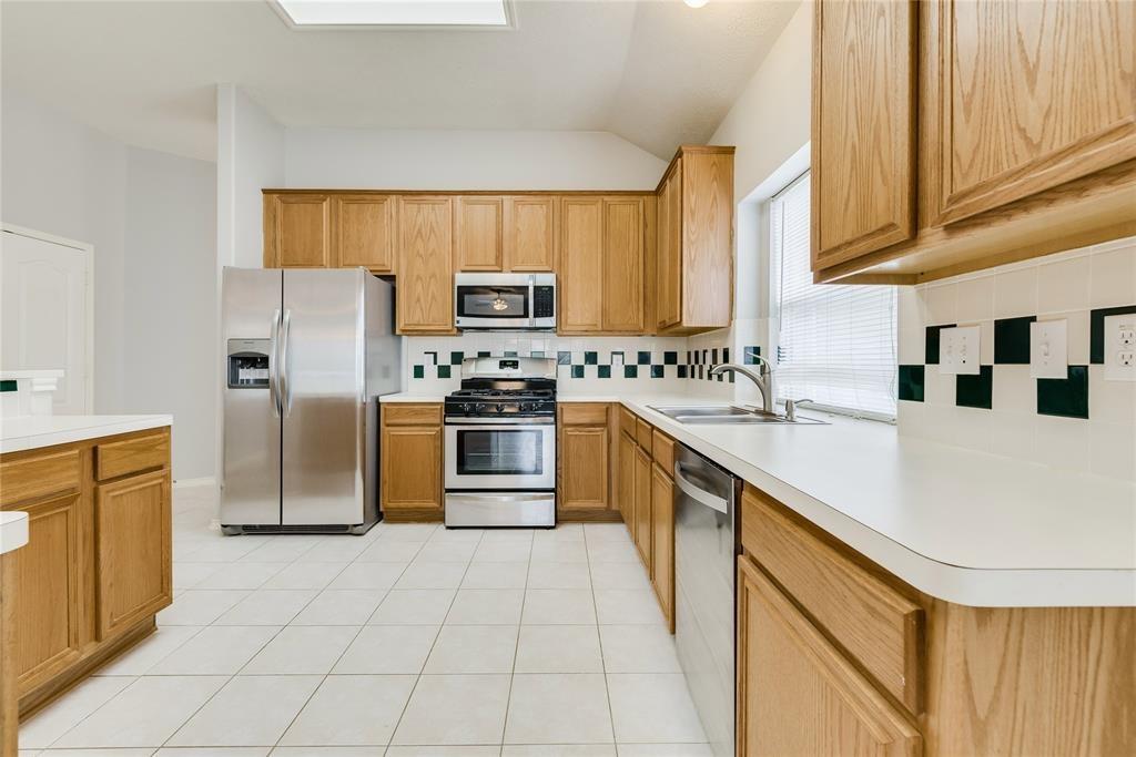 3402 Pebble Beach Lane, Pearland, Texas image 11