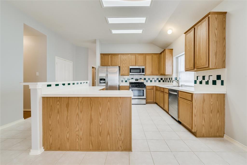 3402 Pebble Beach Lane, Pearland, Texas image 12