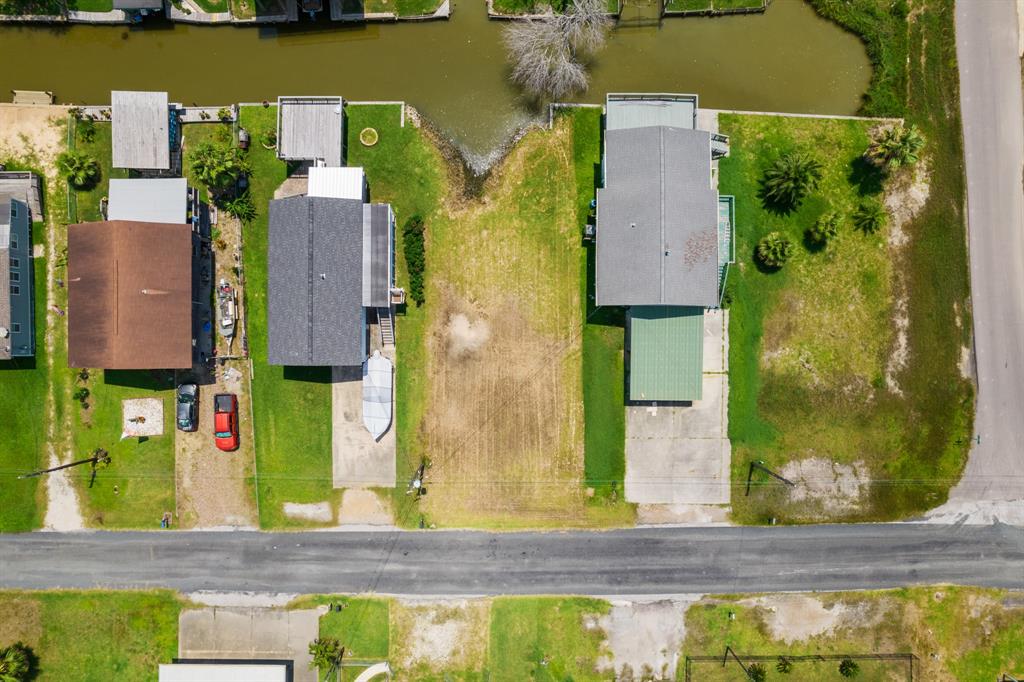 Delesandri Drive, Hitchcock, Texas image 8