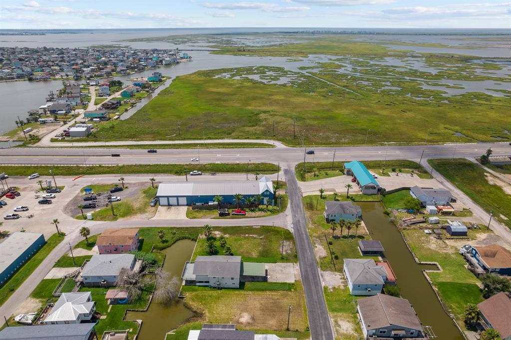 Delesandri Drive, Hitchcock, Texas image 9