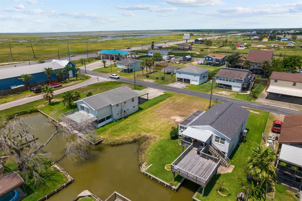 Delesandri Drive, Hitchcock, Texas image 7