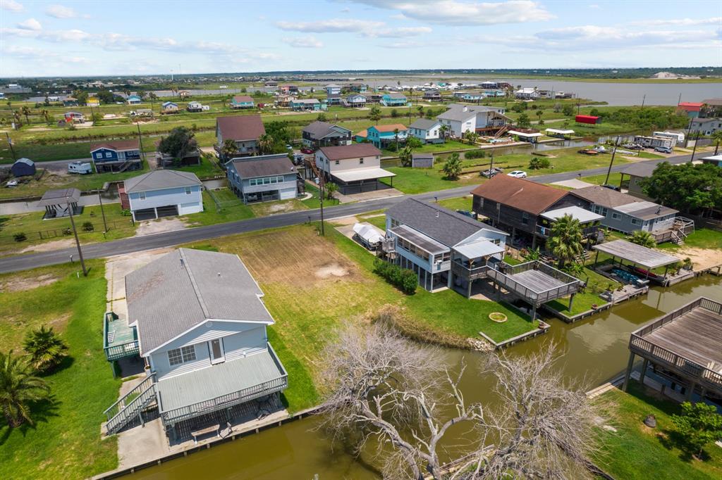 Delesandri Drive, Hitchcock, Texas image 6