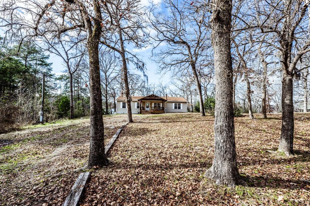 221 Chestnut Bend, Huntsville, Texas image 2