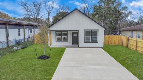 A home in Conroe