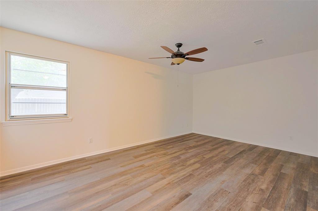 217 Oakwood Street, League City, Texas image 24