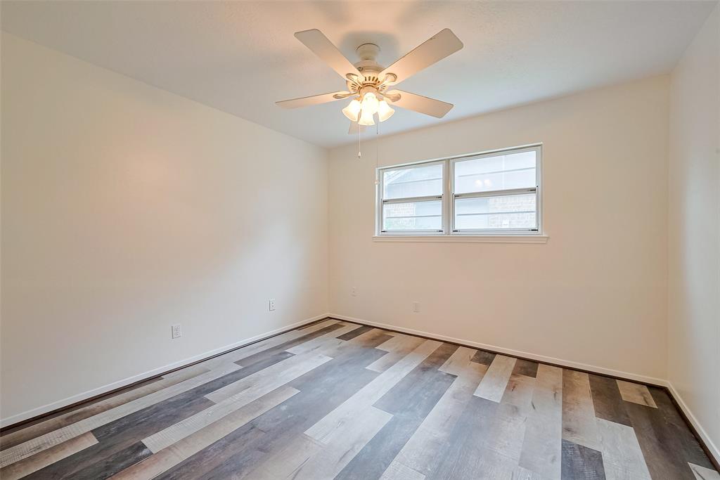 217 Oakwood Street, League City, Texas image 36