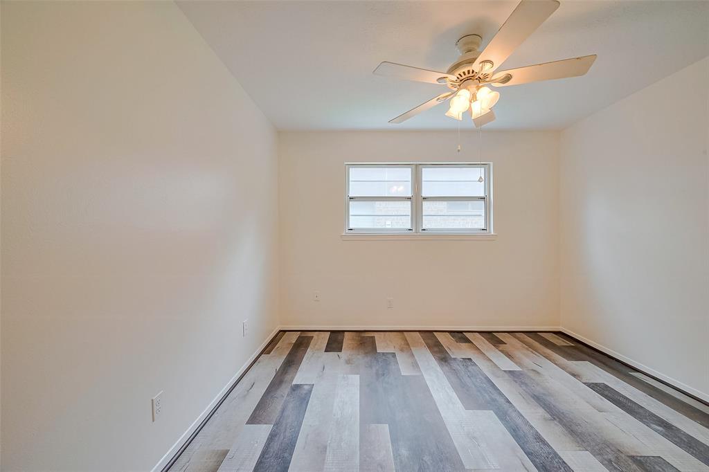 217 Oakwood Street, League City, Texas image 37