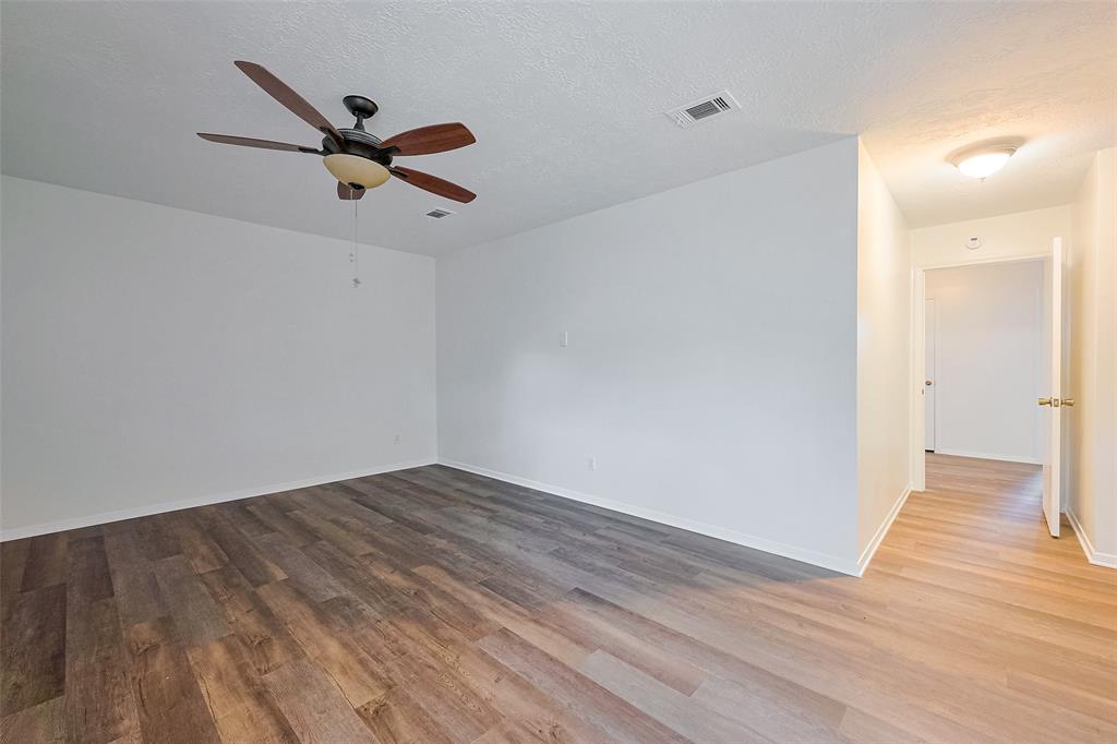 217 Oakwood Street, League City, Texas image 26