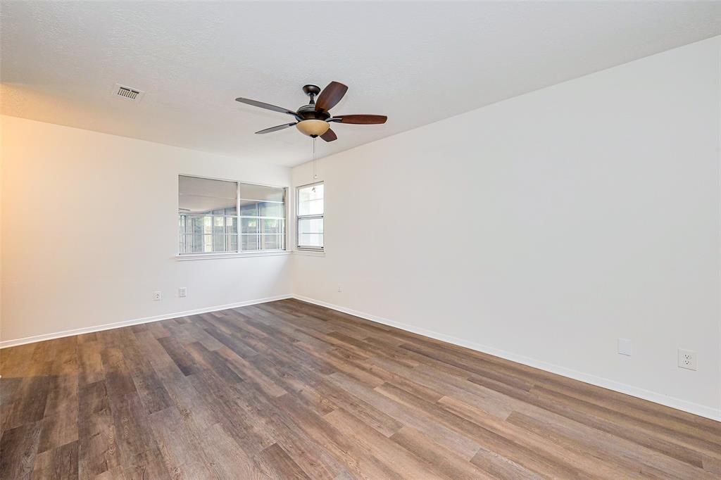 217 Oakwood Street, League City, Texas image 27