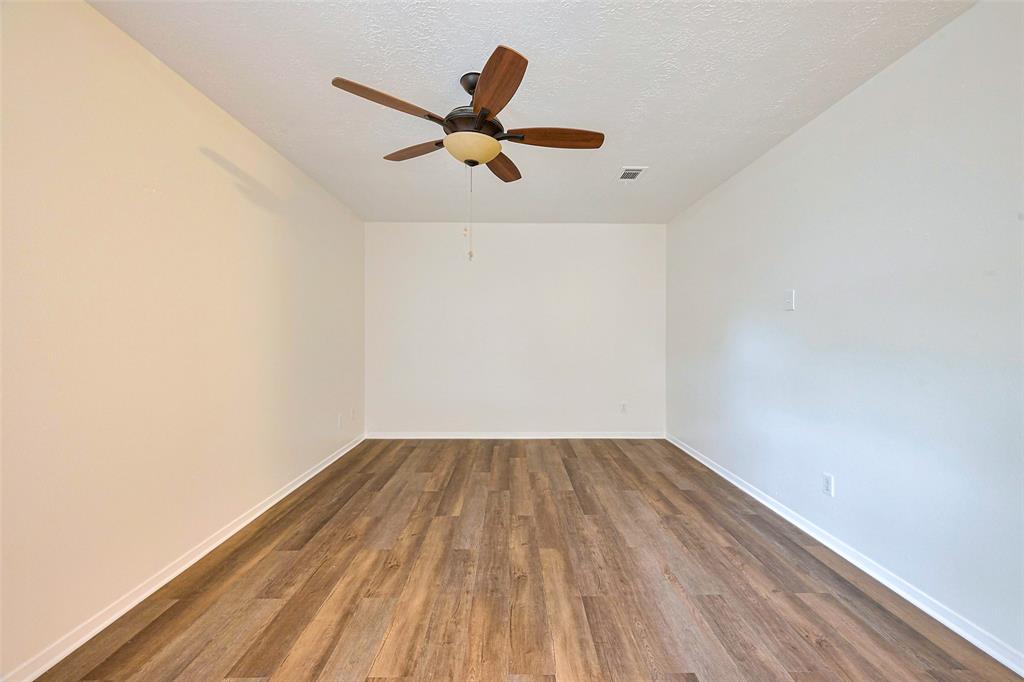 217 Oakwood Street, League City, Texas image 25