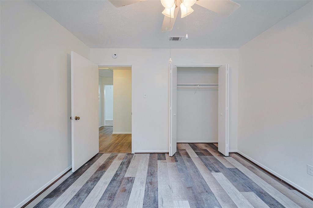 217 Oakwood Street, League City, Texas image 39