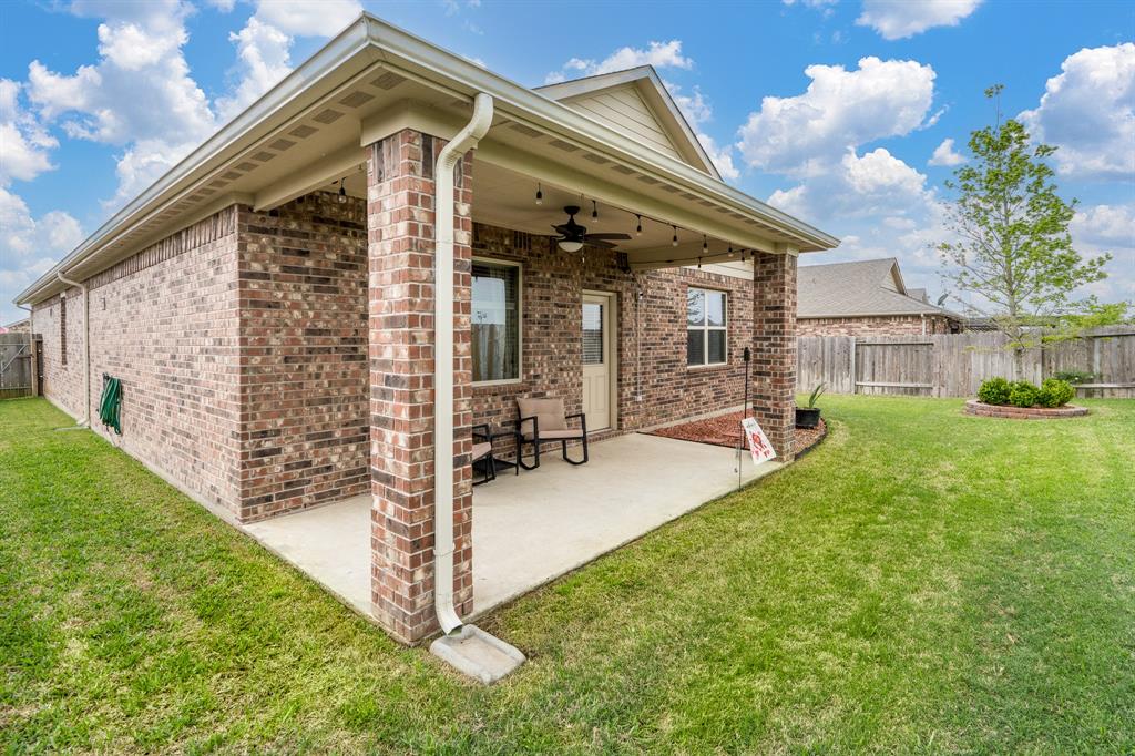 7414 Saint Andrews Drive, Navasota, Texas image 3