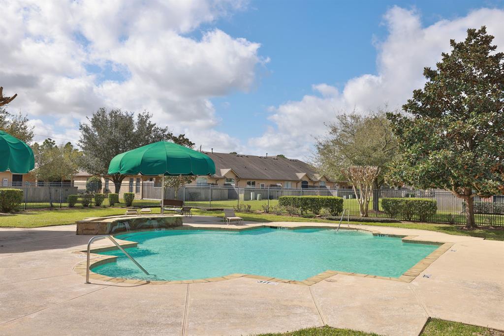 19650 Candlewood Oaks Lane, Spring, Texas image 2