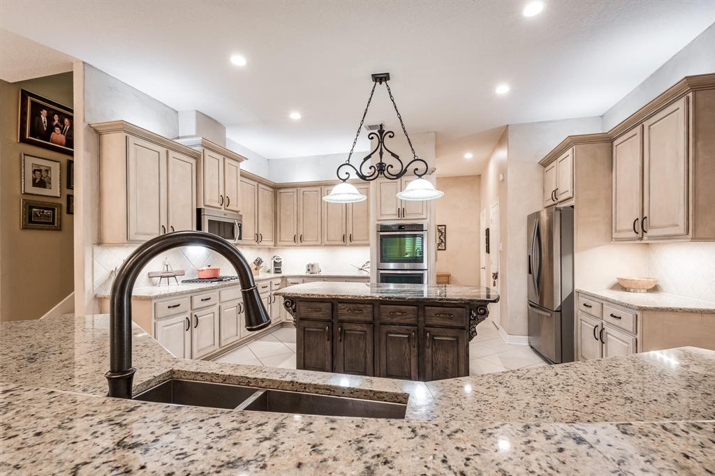 7403 Stonebridge Creek Lane, Humble, Texas image 14