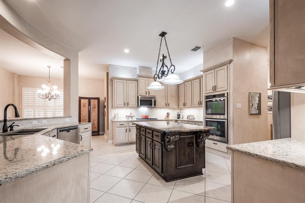 7403 Stonebridge Creek Lane, Humble, Texas image 15