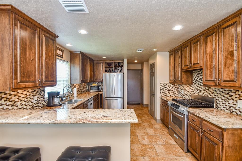 1602 Pecan Crossing Drive, Richmond, Texas image 28