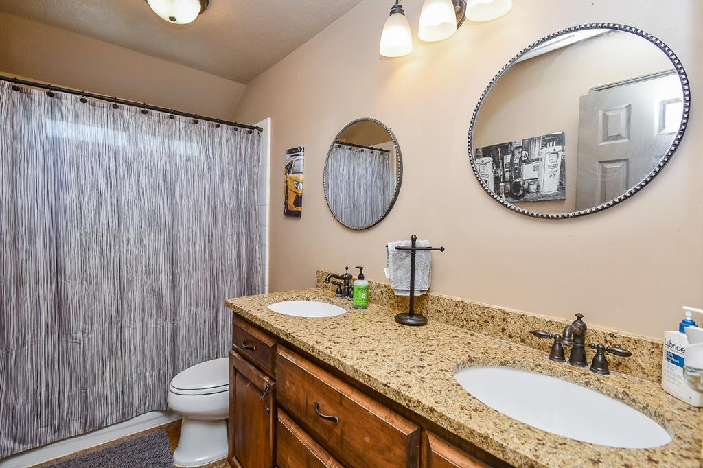 1602 Pecan Crossing Drive, Richmond, Texas image 13