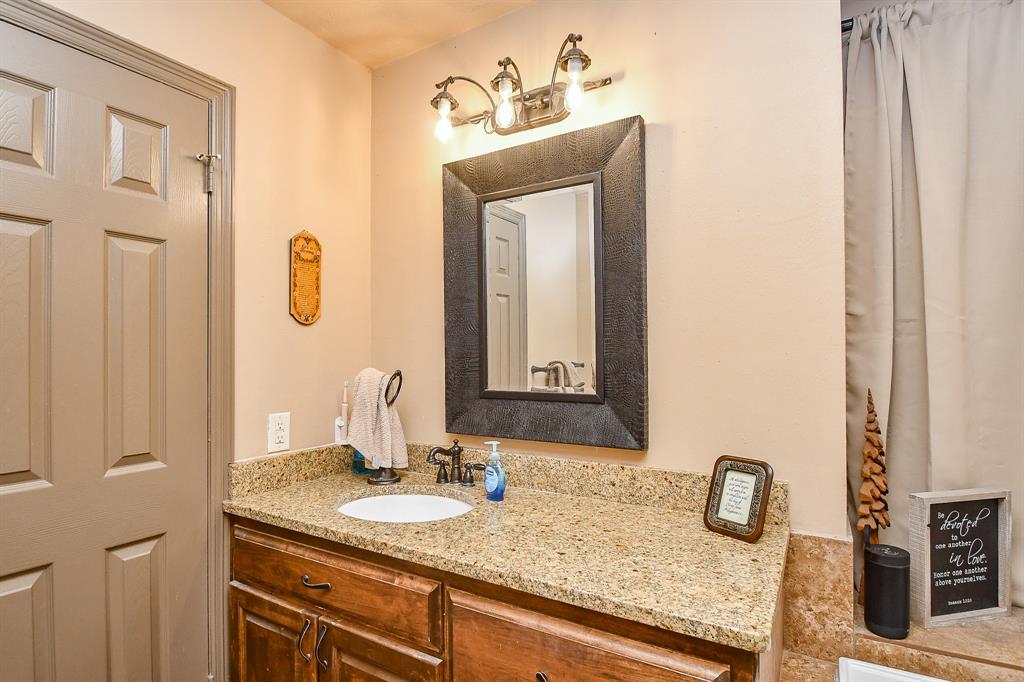 1602 Pecan Crossing Drive, Richmond, Texas image 40