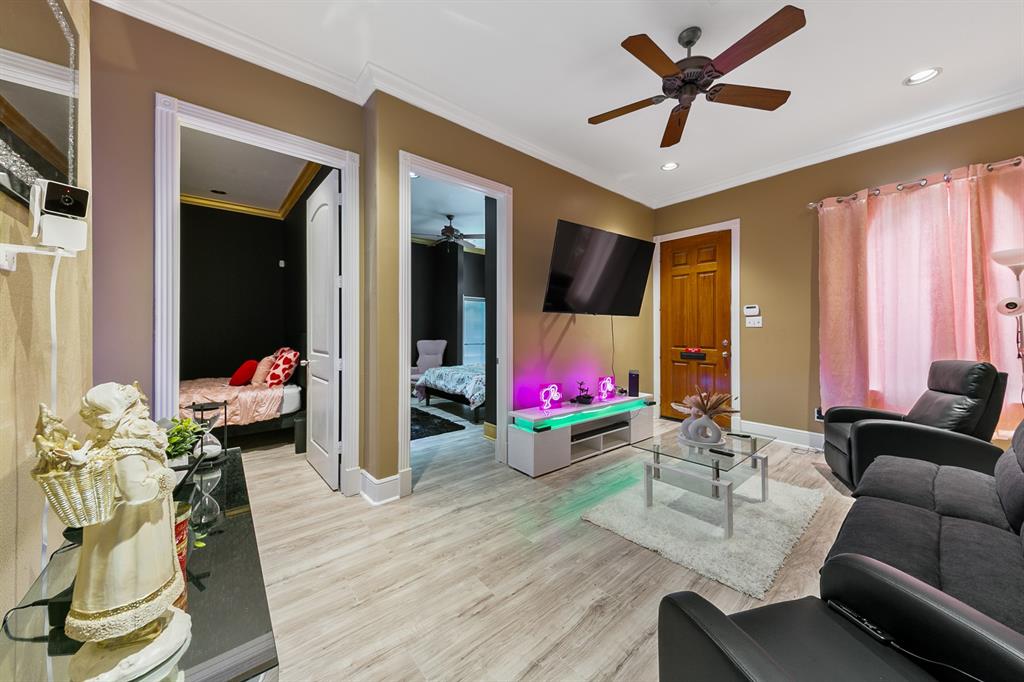 12832 Willow Centre Drive, Houston, Texas image 5
