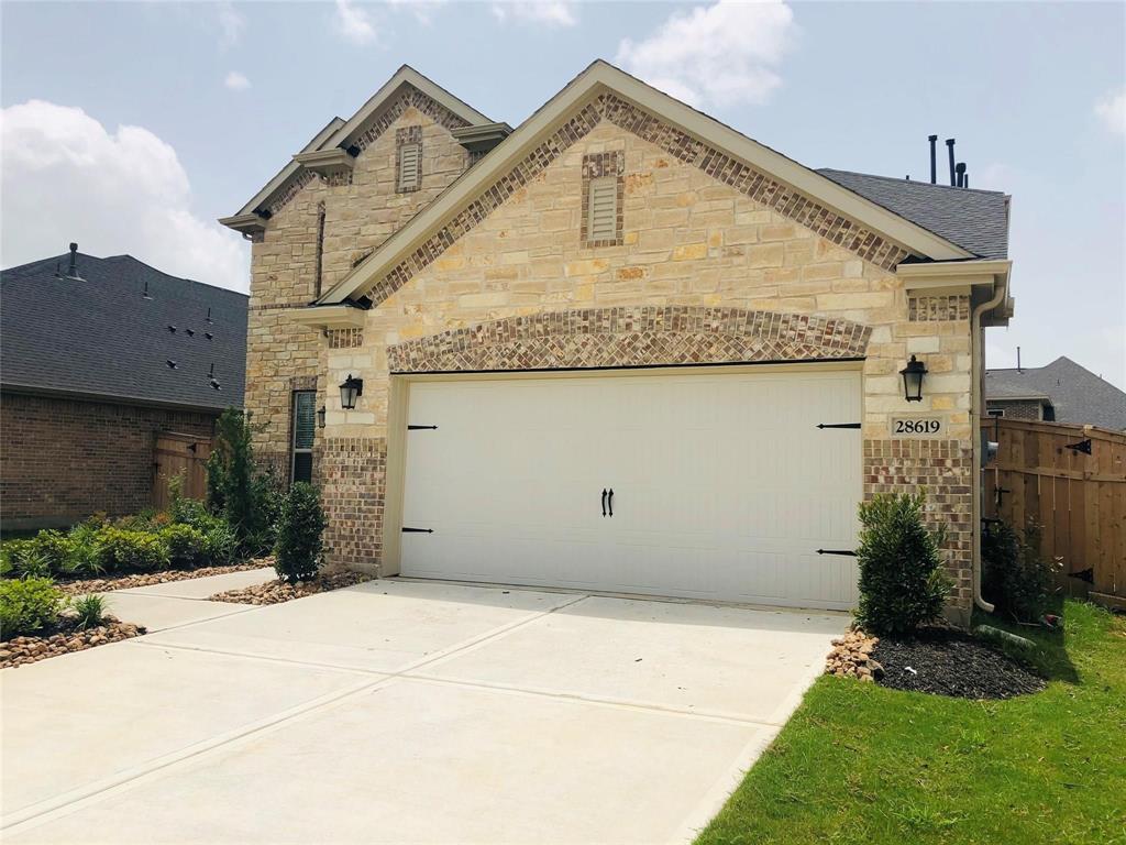 28619 Monarch Cliffs Drive, Fulshear, Texas image 2