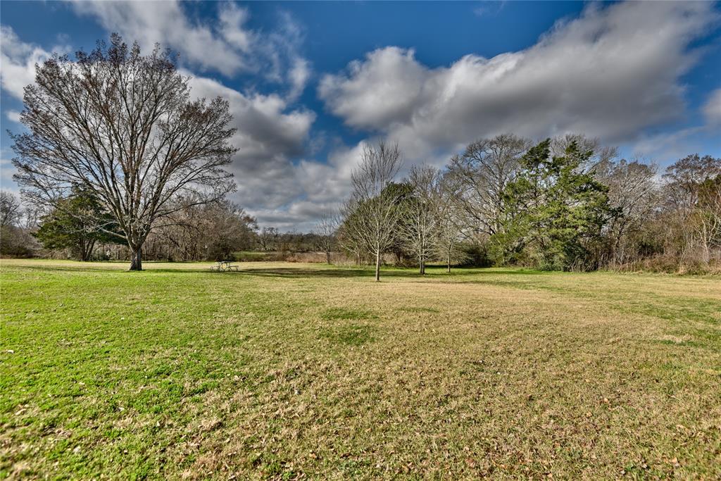 3175 Ferguson Ln, Brenham, Texas image 8