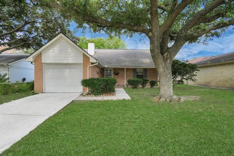 Single Family Residence in Pearland TX 914 Primrose Meadows Circle.jpg