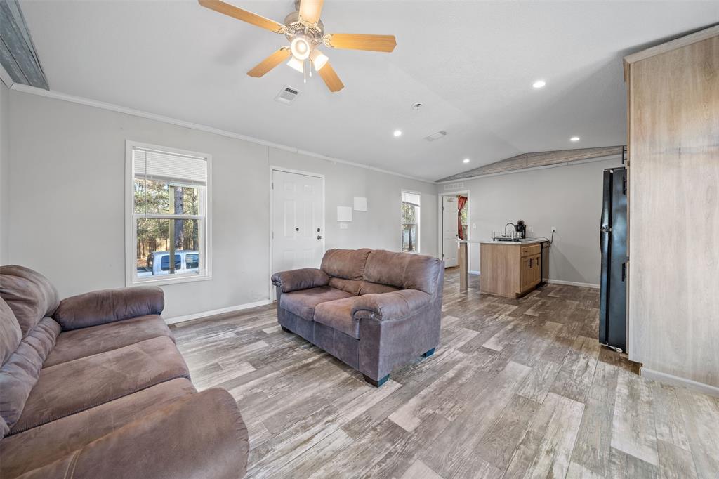 448 County Road 3402, Cleveland, Texas image 2