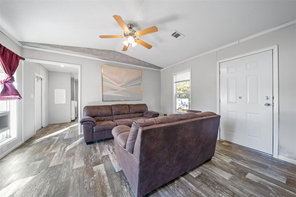 448 County Road 3402, Cleveland, Texas image 6