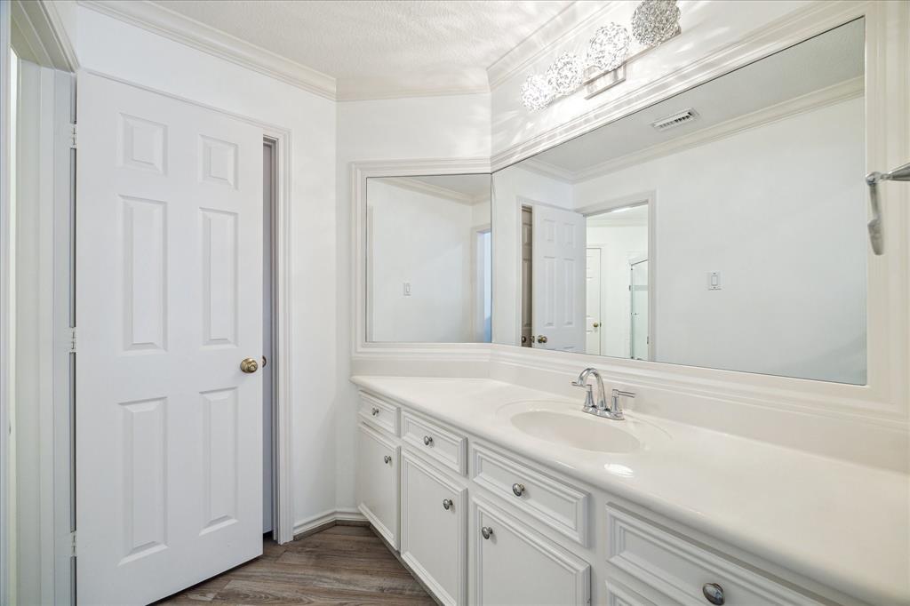 4111 Thistle Hill Court, Sugar Land, Texas image 25
