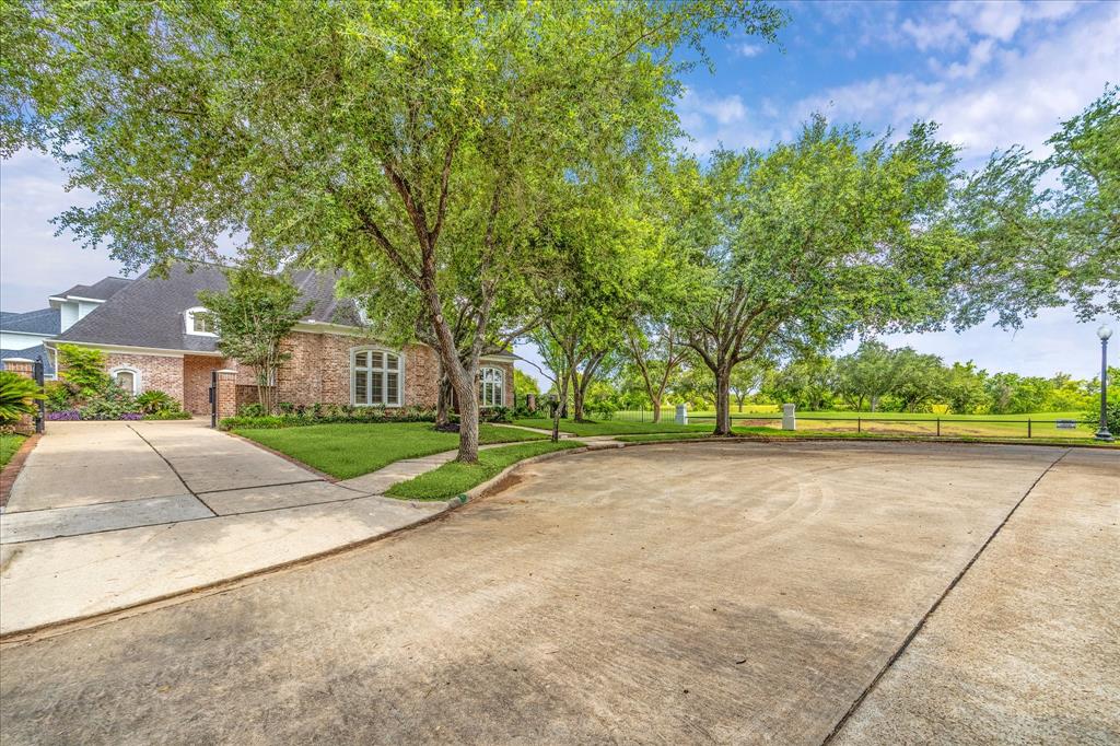 4111 Thistle Hill Court