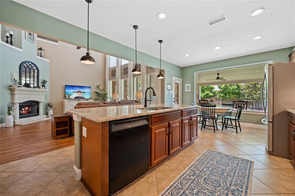 2519 Splintwood Court, Kingwood, Texas image 8