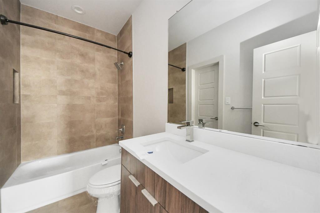 4421 Bora Bora Lane, Houston, Texas image 13