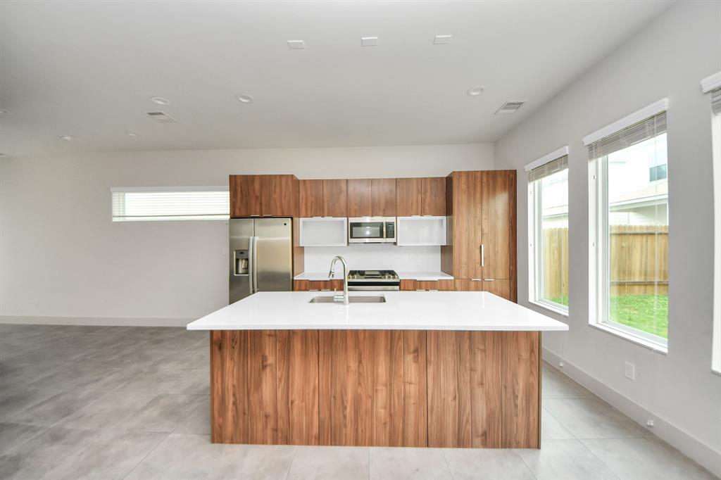 4421 Bora Bora Lane, Houston, Texas image 26