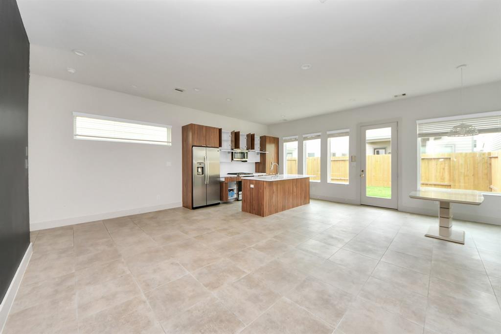 4421 Bora Bora Lane, Houston, Texas image 10