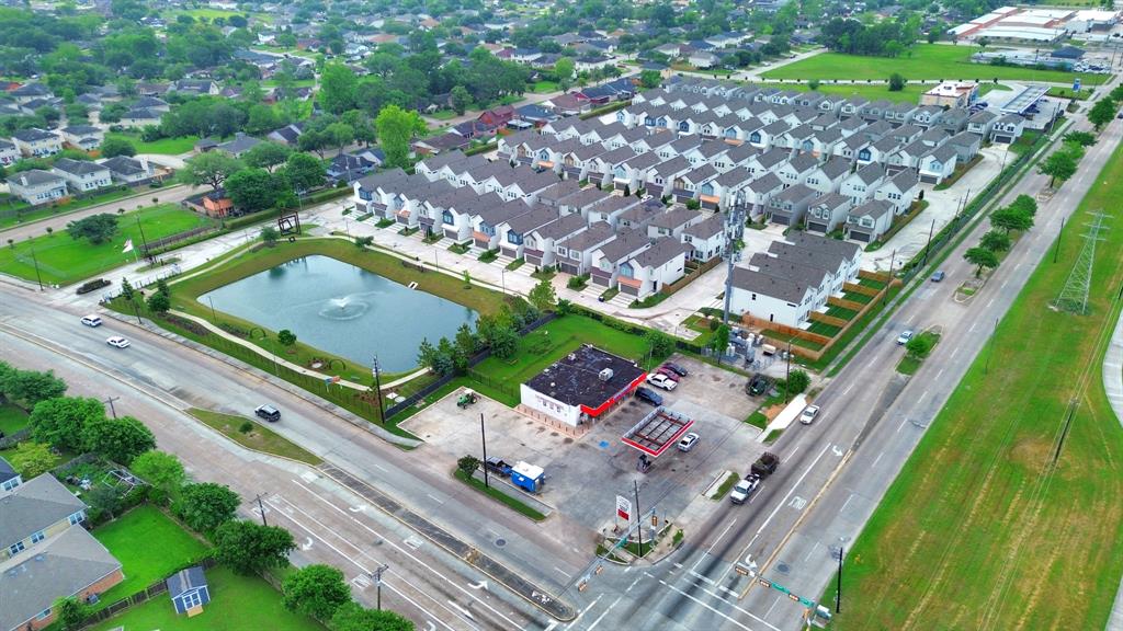 4421 Bora Bora Lane, Houston, Texas image 2