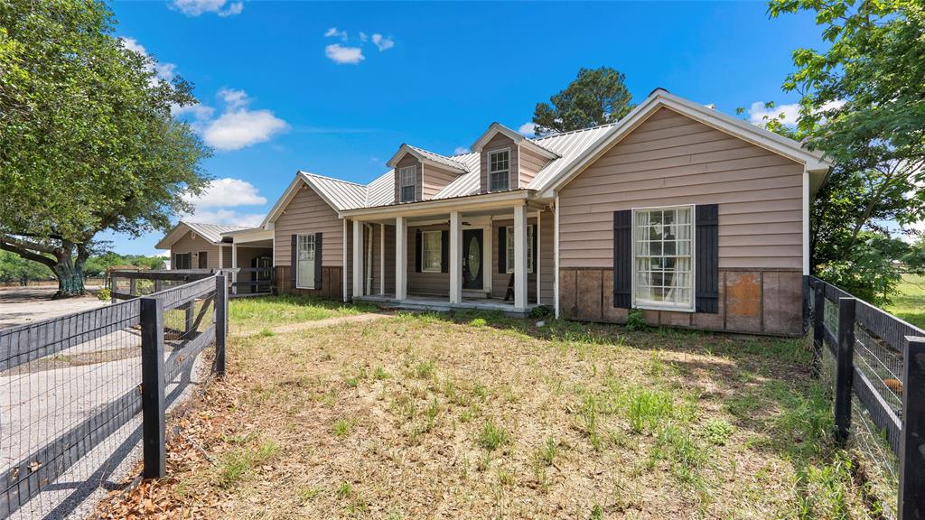 1529 Highway 90, Madisonville, Texas image 3