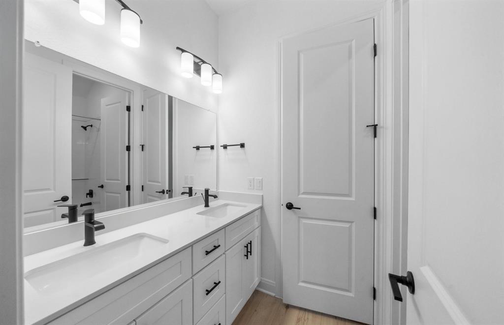 6110 Lush Pasture Lane, Manvel, Texas image 10