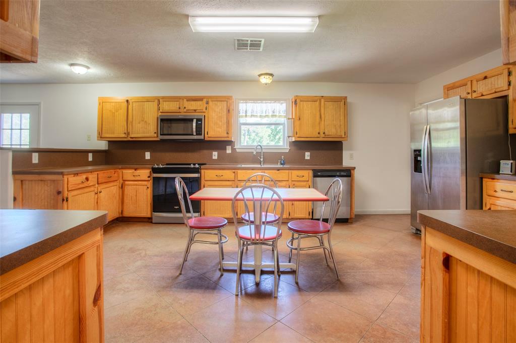 71 Bird Farm Road, Huntsville, Texas image 8