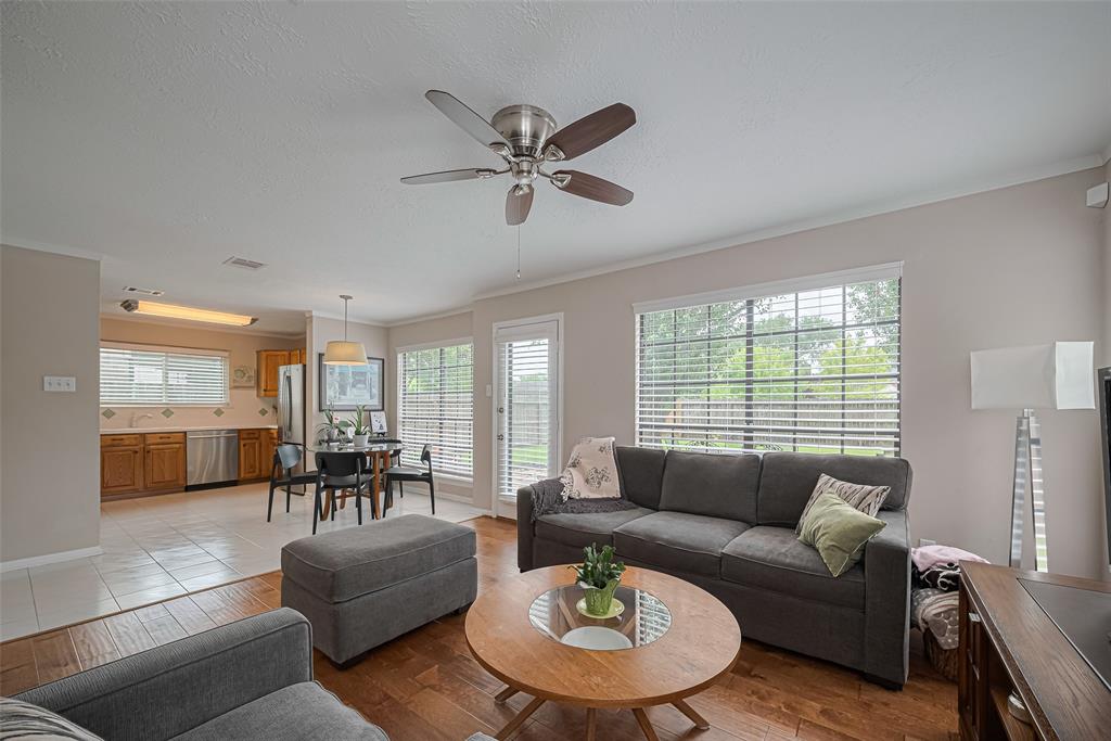 6918 Redwood Falls Drive, Pasadena, Texas image 20