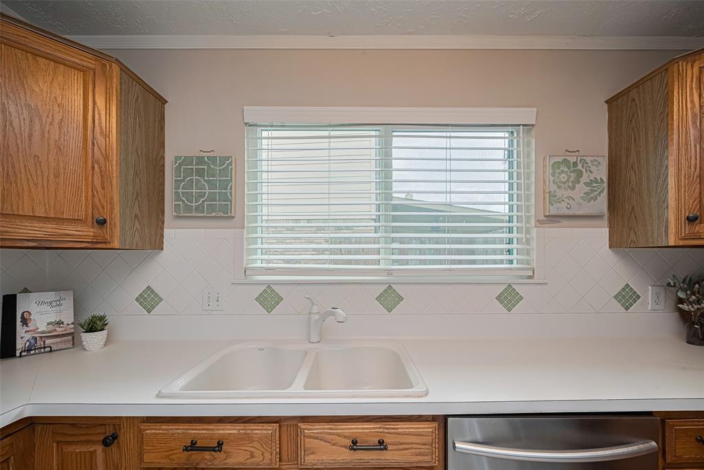 6918 Redwood Falls Drive, Pasadena, Texas image 19