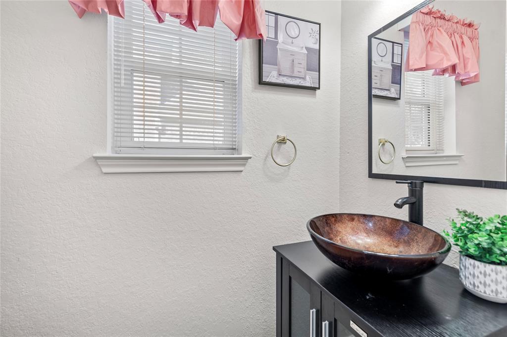 1711 Alcorn Bayou Drive, Sugar Land, Texas image 26