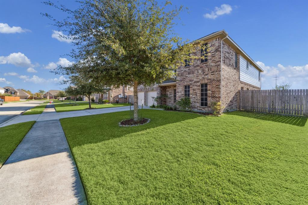 12110 Sandstone Circle, Mont Belvieu, Texas image 36