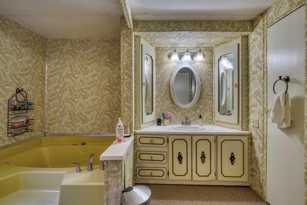9209 Clyde Acord Road, Franklin, Texas image 17