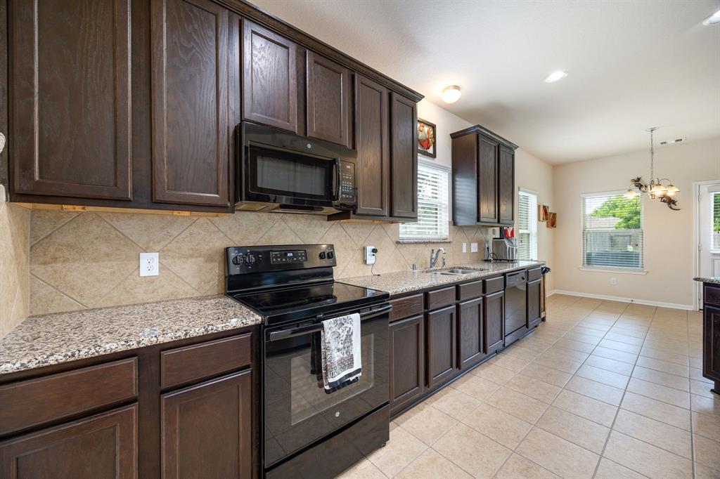13154 Crestview Circle, Willis, Texas image 12