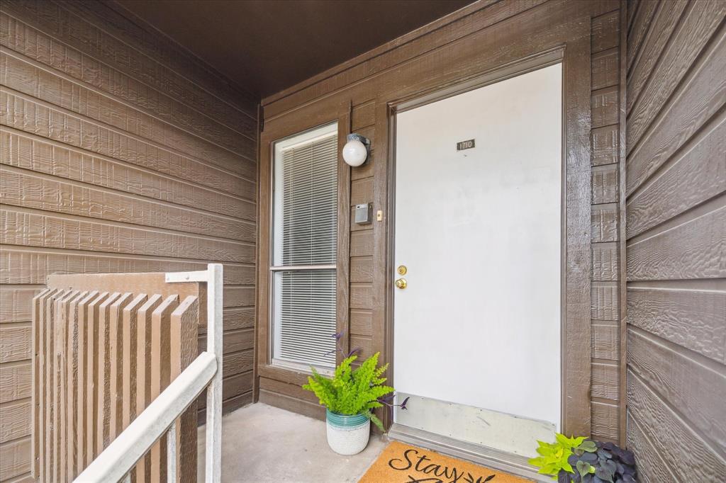 8020 Braesmain Drive #1710, Houston, Texas image 2